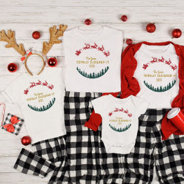 Familie, die Personalisierte Namen/Jahr vereint Baby Strampler