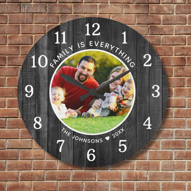 Familie ist alles, was Foto den Namen Black Pallet Große Wanduhr (Von Creator hochgeladen)