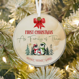 Familie von drei süßen Aquarellfiguren Ornament Aus Metall