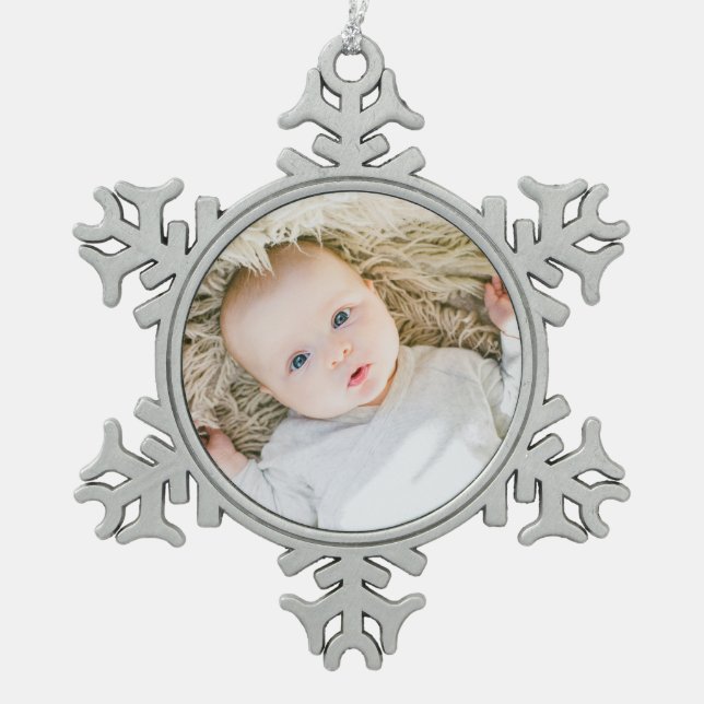 Familien-Foto des Babys kundenspezifisches erstes Schneeflocken Zinn-Ornament (Vorderseite)