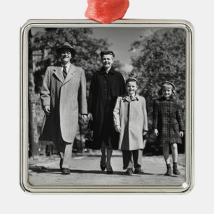Familien-Gehen Silbernes Ornament