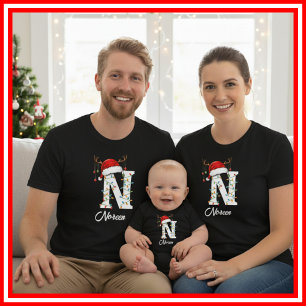 Familien-Weihnachts-Geweih-Santa-Hut mit Monogramm T-Shirt