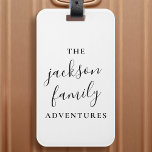 Familienabenteuer | Original Modern Minimalistisch Gepäckanhänger<br><div class="desc">Personalized for your wonderful and everyday family adventures,  this luggage tag makes for the perfect gift or vacation requory! The design feature a handwritten scripyt typography is a modern minimalist style for any fun and stylish family! #family #adventure #custom #luggagetag</div>