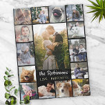 Familienfoto Collage 15 Bilder   Name Schwarz Easy Fleecedecke<br><div class="desc">Feiern Sie Ihre Erinnerungen oder Hochzeiten mit diesem schönen Foto-Collage Fleece Decke. Dieses Design besteht aus einem großen, senkrechten Foto, zwei kleineren vertikalen Fotos und 12 quadratischen Bildern im Instagram-Stil. Fügen Sie Ihren Namen in sehr hellgrau hinzu. Die Worte "Liebe - Glück" können auch wie besehen geändert oder verlassen werden...</div>