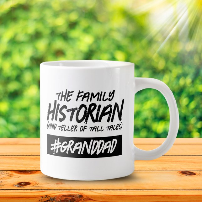 Familiengeschichtsträchtige ... Hashtag Granddad Jumbo-Tasse (Funny The Family Historian and (Teller of Tall Tales) #Granddad Jumbo Coffee Mug Cover Photo.)