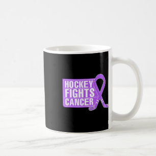 Familienmitglied-Unterstützung Hockey kämpft gegen Kaffeetasse