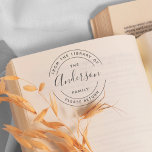 Familienname | Erstellen Sie Ihr eigenes Round Lib Gummistempel<br><div class="desc">Einfache,  saubere und moderne Briefmarke für Ihre Bücher. Einfach mit Ihrem Familiennamen personalisieren. Gutes Geschenk für jeden Buchliebhaber. Die Typografie besteht aus einer modernen serifenlosen Schrift in anmutigen Bögen. Ihr Familienname erscheint in einem eleganten Skript-Schriftart im Mittelpunkt.</div>
