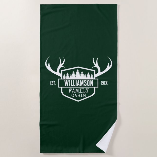 Familienname Forest Cabin Green Strandtuch (Vorderseite)