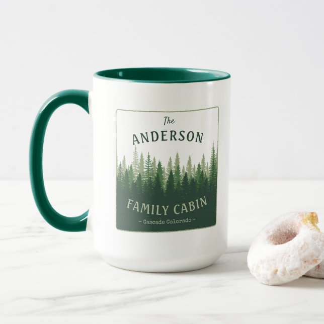 Familienname Kabine Lage Pine Tree Forest Tasse (Mit Donut)