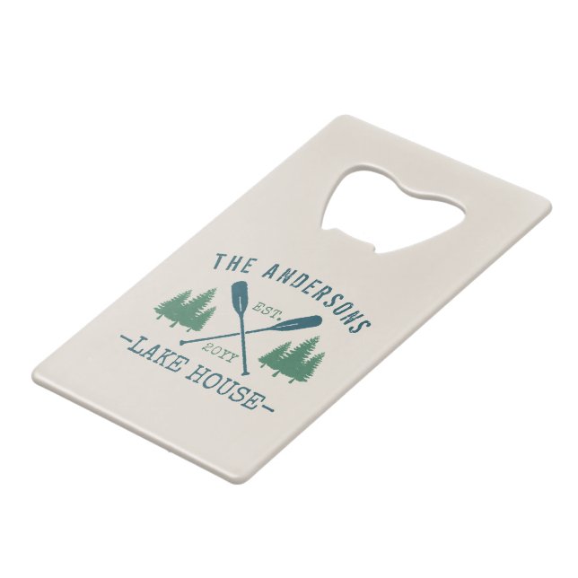 Familienname Lake House Rustikale Oars Pine Trees Geldbeutel Flaschenöffner (Vorderseite Schrägansicht)