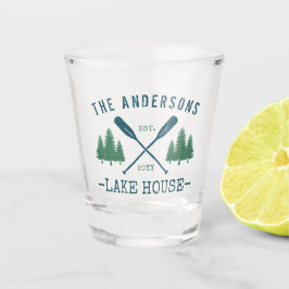 Familienname Lake House Rustikale Oars Pine Trees Schnapsglas