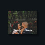 Familienname oder Hochzeitstermin Leinwanddruck<br><div class="desc">Dieses Design gedruckt Custom Family Nachname oder Hochzeitdatum Canvas Print,  die mit Ihrem Text angepasst werden können. Bitte klicken Sie auf den Button "Anpassen" und verwenden Sie unser Design-Tool,  um diese Vorlage zu ändern. Karo im Grafikdesign-Store für andere Produkte,  die diesem Design entsprechen!</div>