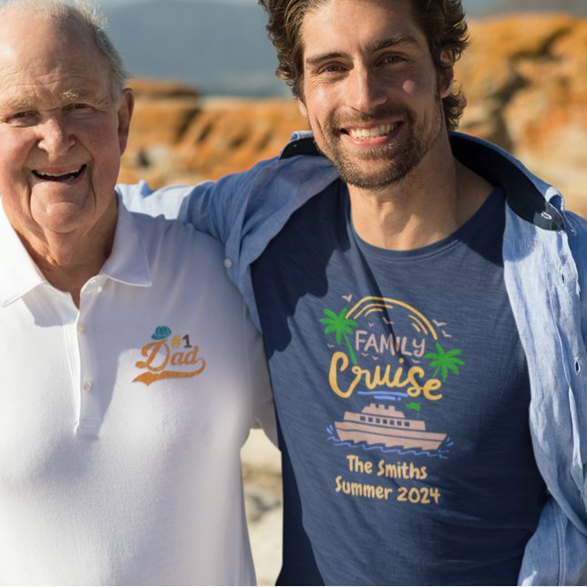 Familienname Schifffahrt Personalisiert T-Shirt (Von Creator hochgeladen)