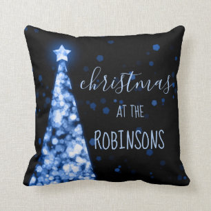 Familienname-Weihnachtsfunkelnde Bäume blau Kissen