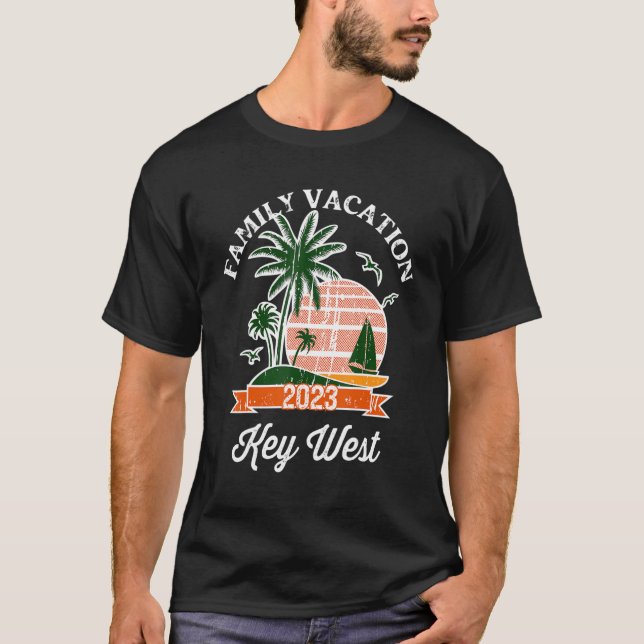 Familienurlaub 2023 - Familienurlaub - passender S T-Shirt (Vorderseite)