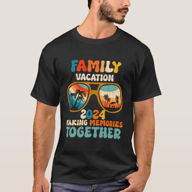 Familienurlaub 2024 Sommerstrand Matching Making T-Shirt (Vorderseite)