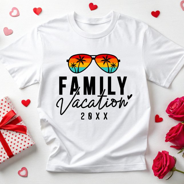Familienurlaub 2025 Beach Squad Reisesommer T-Shirt (Von Creator hochgeladen)