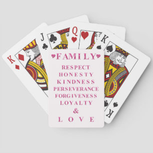 Familienwerte Spielabend, rosa Herzen und Buchstab Spielkarten