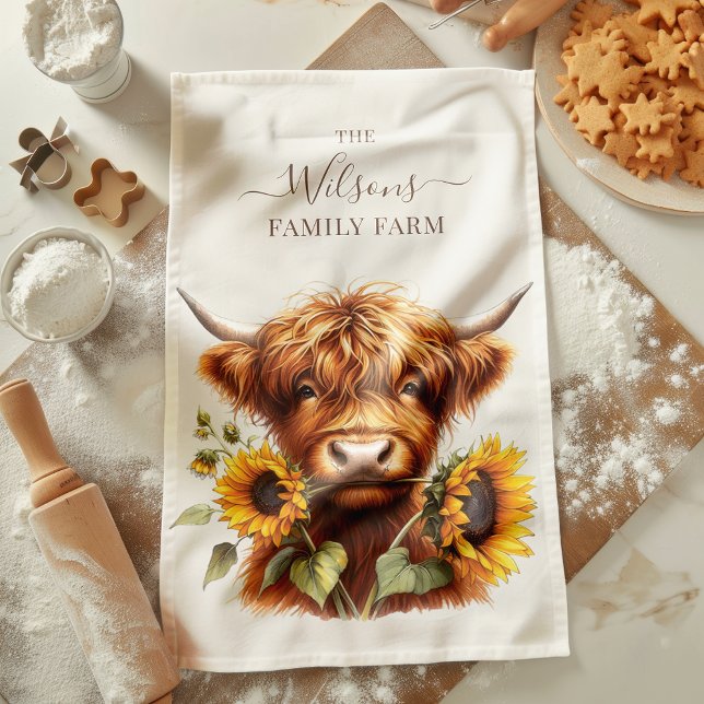 Family Farm Rustic Sunflower Highland Cow Geschirrtuch (Von Creator hochgeladen)