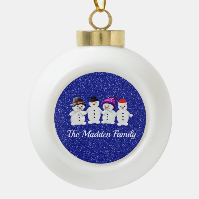 Family of Four Snowmen Blue Sparkle Winter   Keramik Kugel-Ornament (Vorderseite)
