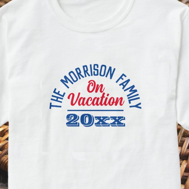 Family on Vacation T-Shirt (Von Creator hochgeladen)