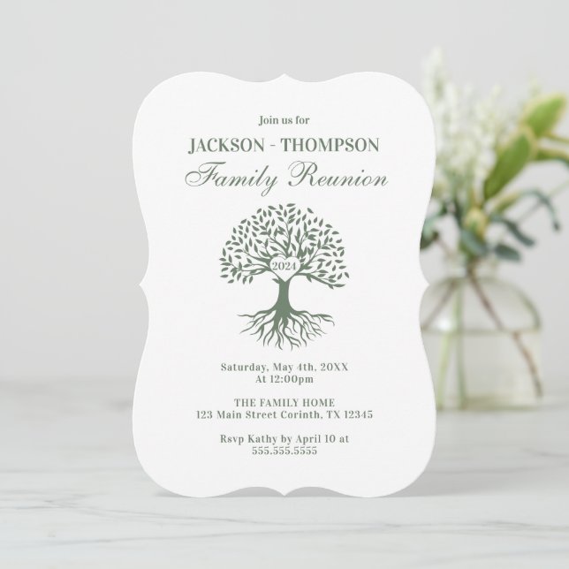Family Reunion Green and white Invitation (Debout devant)