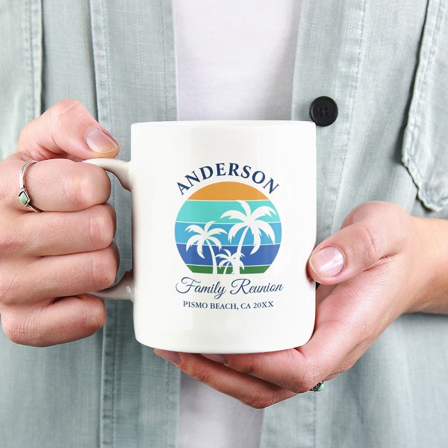 Family Wiedersehen Summer Beach Palmen Kaffeetasse (Customize to change text color.)