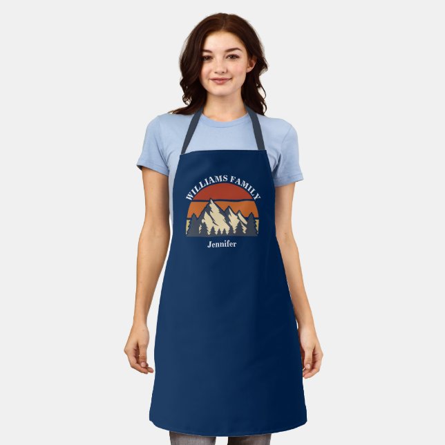 Family Wiedersehen Sunset Mountain Blue Mit Monogr Schürze (Getragen)
