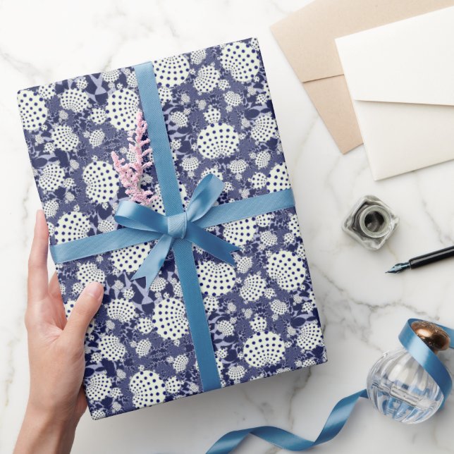 Famous Full Mandelbrot Set Blue White Pattern Geschenkpapier (Schenken)