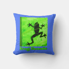 Fanatic zum Frosch auf einem Blatt Kissen