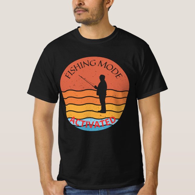 Fangmodus aktiviert - Gewitterte Fischer-Gestaltun T-Shirt (Vorderseite)