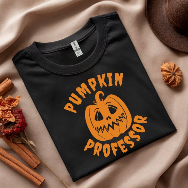 Fanny Kürkin Professor Orangentypografie T-Shirt (Von Creator hochgeladen)