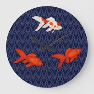 Fantail Goldfish über Seigaiha Wave Pattern Japan Große Wanduhr