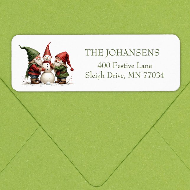 Fantasievolle Gnome Schneemann Weihnachts-Rücksend (Christmas Gnomes building a Snowman. Personalize it!)