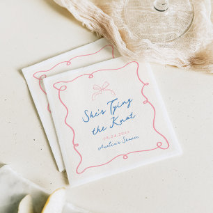 Fantasievolle handgezeichnete rosa und blaue Dusch Serviette