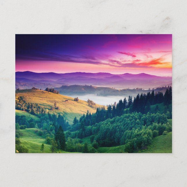 Fantastische Bergwelt am Morgen. überwältigt Postkarte (Vorderseite)