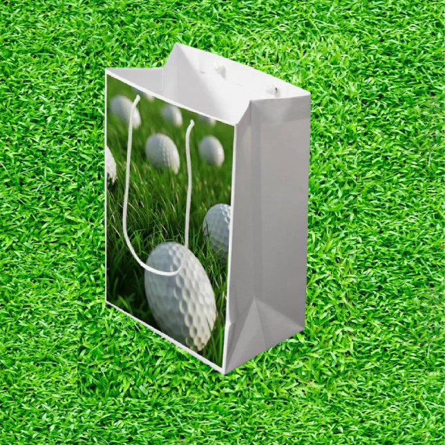 fantastische Golfergeschenktaschen Mittlere Geschenktüte (Tee Off in Style: Perfect Gifts for Every Golfer's Birthday!)