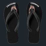 Fantastische Göttin drehen Reinfälle um (Typ Flip Flops<br><div class="desc">BREITE BÜGEL - Sie sind eine fantastische Göttin und verdienen,  einen kleinen Mann zu haben,  den Boden anzubeten,  den Sie auf… wohles… der umgedrehtereinfall gehen,  Sie an irgendwie gehen.  Haben Sie Spaß! Seien bevollmächtigt Sie! Spendet zur Krebsforschung!</div>