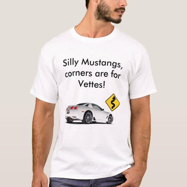 Fantastische Korvette GEGEN Mustang-T-Shirt T-Shirt (Vorderseite)