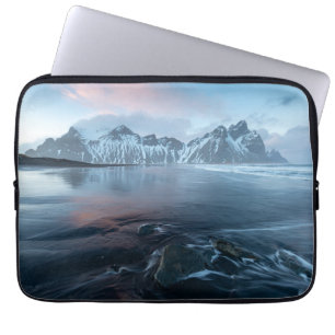 Fantastisches Licht in Island   Stokksnes, Laptopschutzhülle