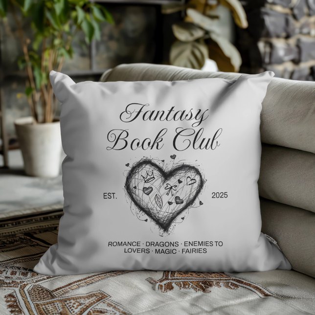 Fantasy Book Club Typografie & Heart Doodle Sketch Kissen (Von Creator hochgeladen)