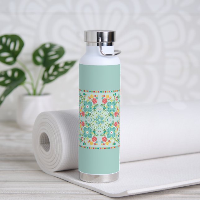 Fantasy-Fliesen-Sommerwiese  Trinkflasche (Yoga (gedreht))