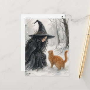 Fantasy-Hexe und rote Katze im Winterwald Postkarte
