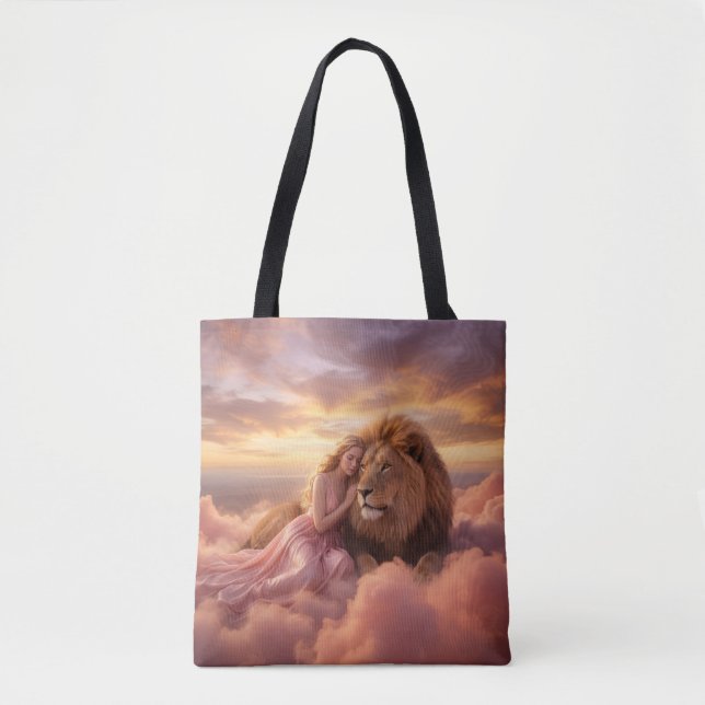 Fantasy-Löwe und Frau in Wolken Tasche (Vorderseite)