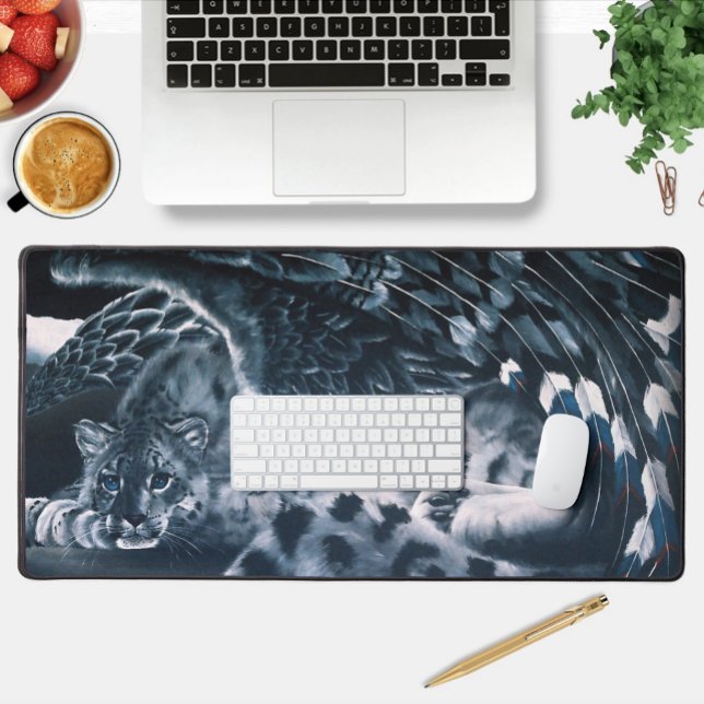 Fantasy Snow Leopard Wings Schreibtischunterlage (Von Creator hochgeladen)