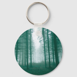 Fantasy-Wald mit Nebel in Grün Schlüsselanhänger
