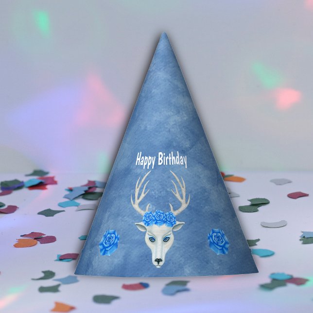 Fantasy White Head of Deer Antlers Blue Rose Partyhütchen (White fantasy deer head big antlers with blue roses on blue Happy Birthday paper party hat.)