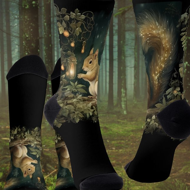 Fantasy Woodland Eichhörnchen und Lichter Herbst Socken (Von Creator hochgeladen)
