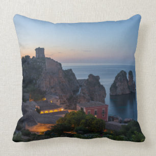 Faraglioni und Tonnara in Scopello, Sizilien Kissen