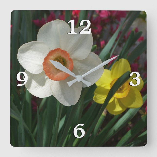 Farbe der Frühlingsblumen Rosa und Gelb Quadratische Wanduhr (Vorderseite)